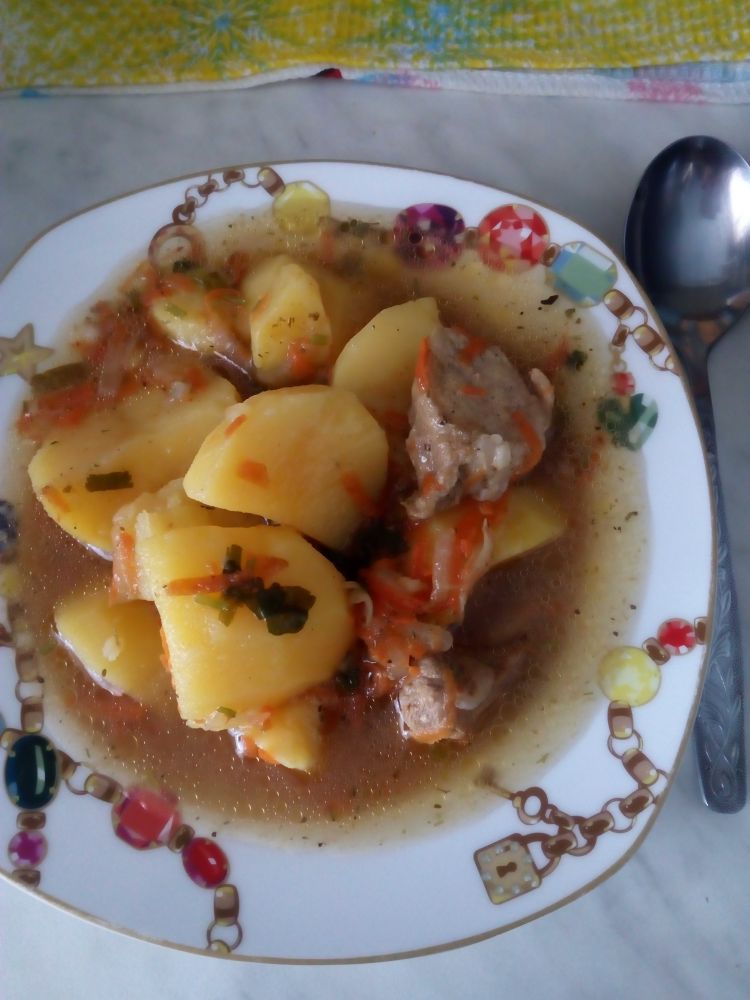 Картофель тушеный с мясом