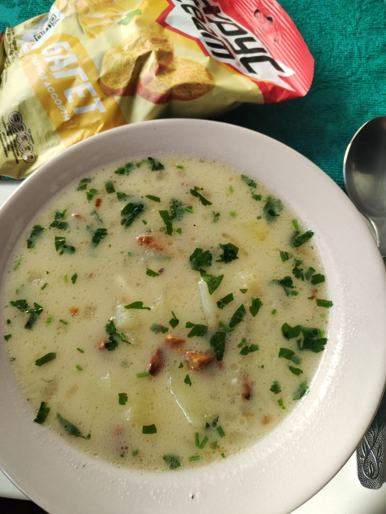 Сырный суп с лисичками